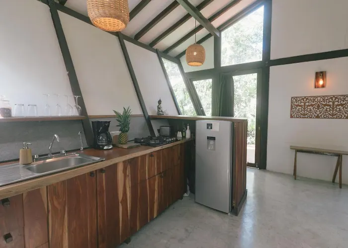Nahouse Jungle Lodge