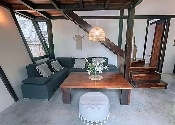 Nahouse Jungle Lodge